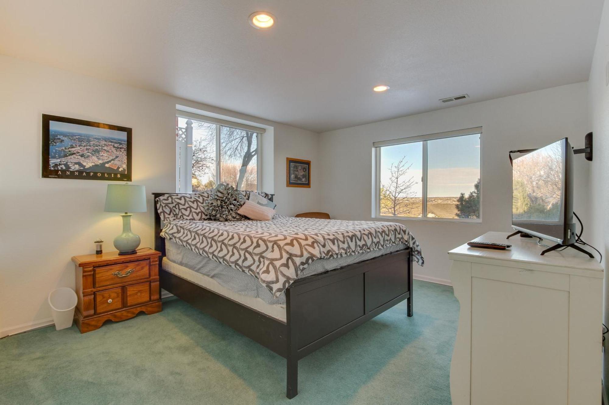Inviting Great Falls Home With Wraparound Deck! Exterior foto
