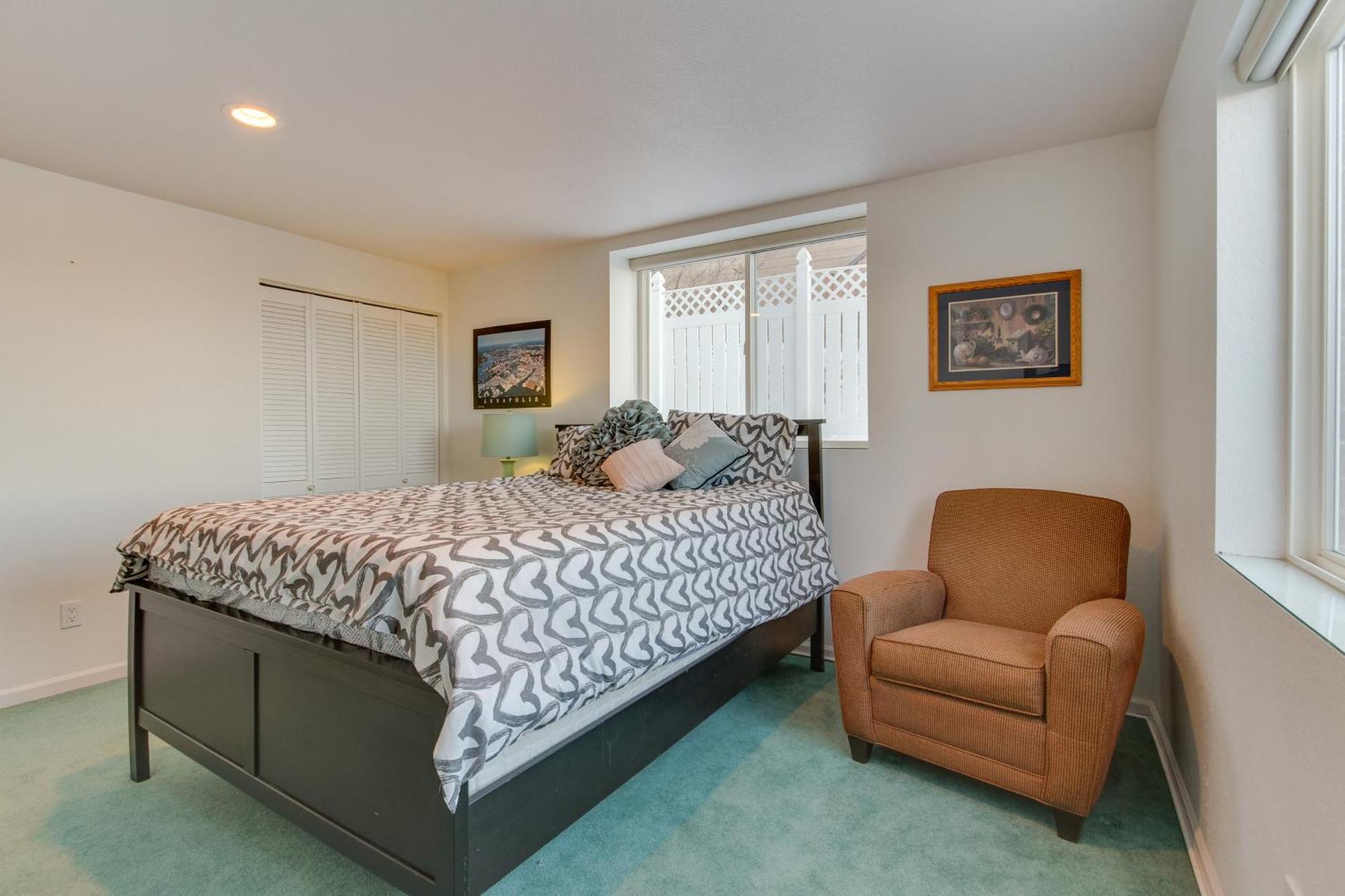 Inviting Great Falls Home With Wraparound Deck! Exterior foto