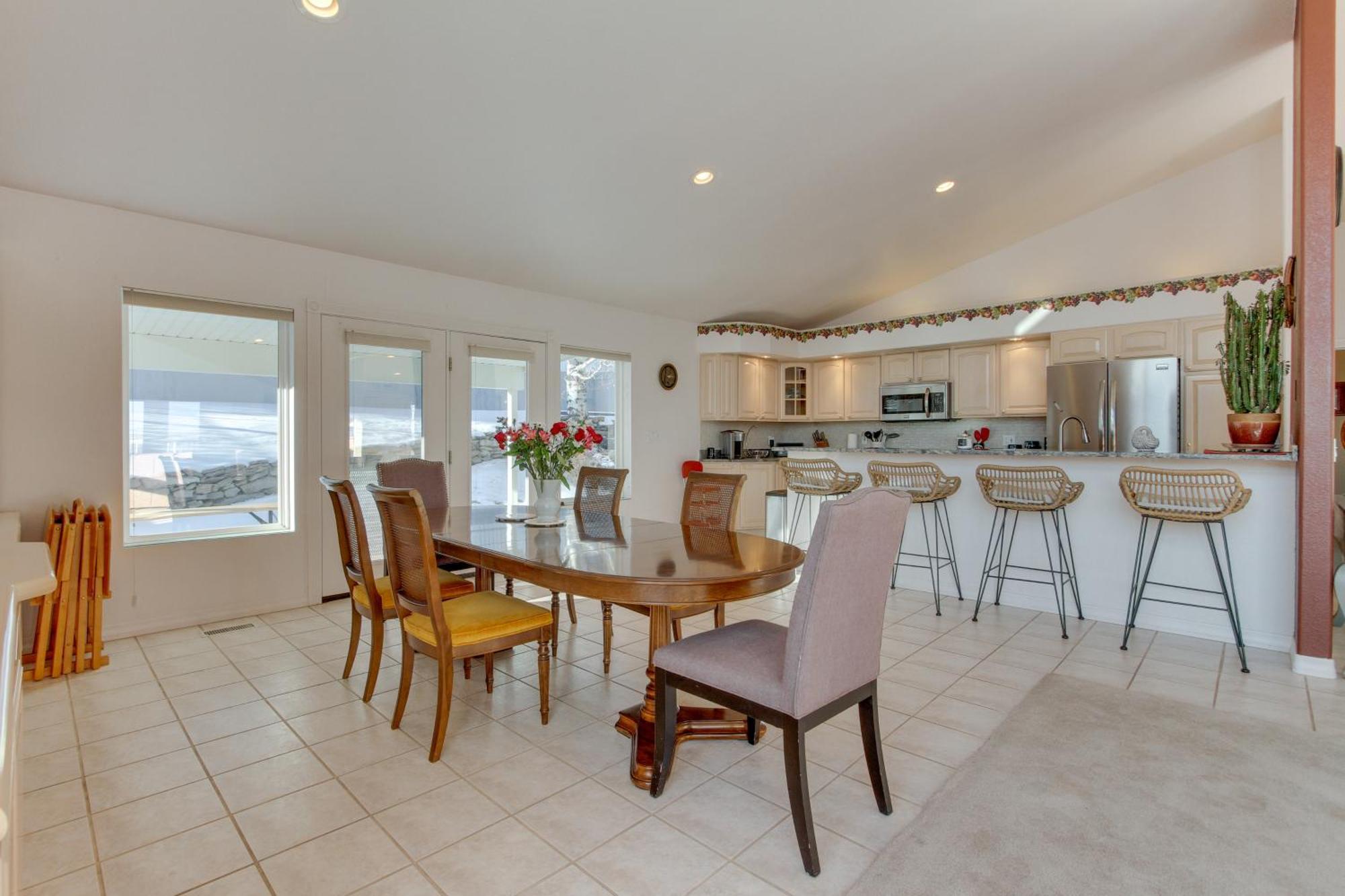 Inviting Great Falls Home With Wraparound Deck! Exterior foto