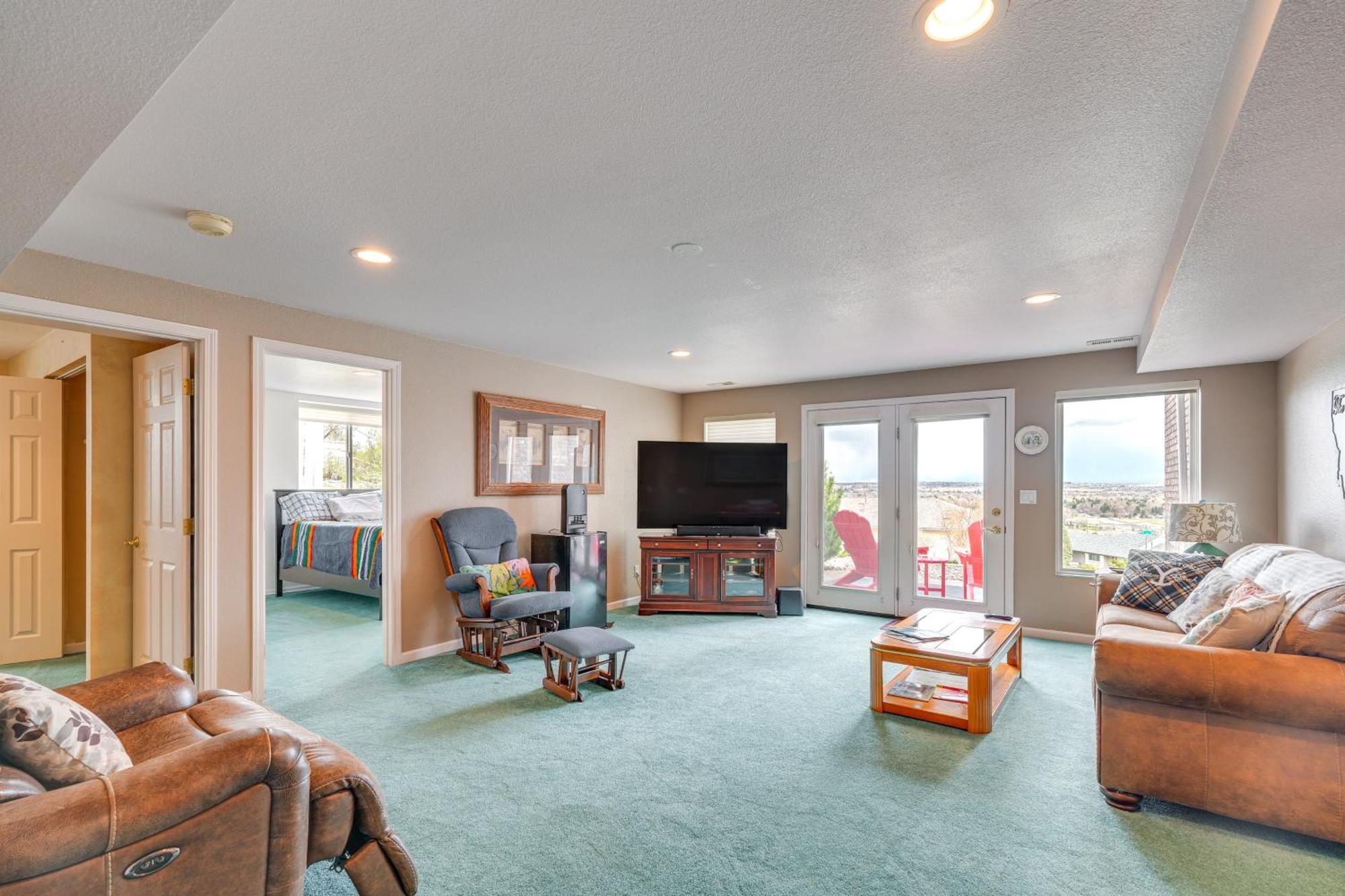 Inviting Great Falls Home With Wraparound Deck! Exterior foto