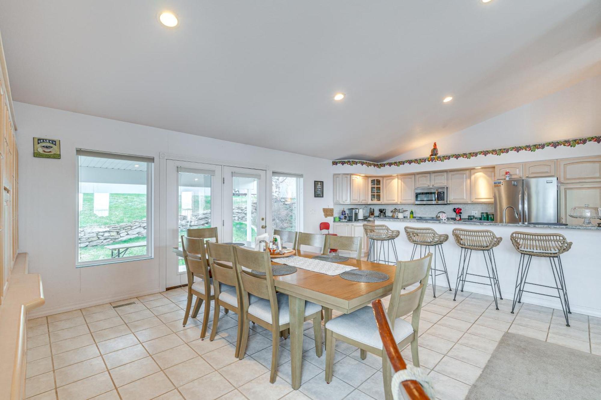Inviting Great Falls Home With Wraparound Deck! Exterior foto